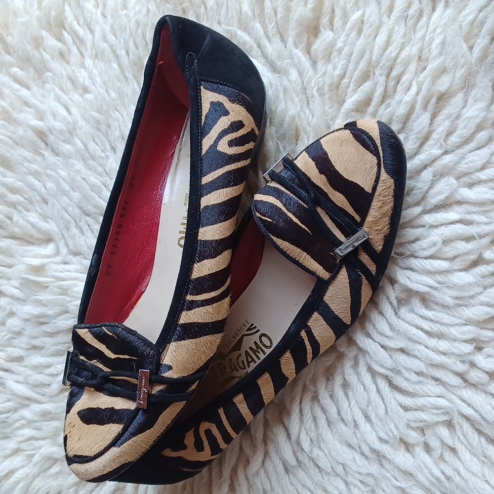 Ferragamo  flats